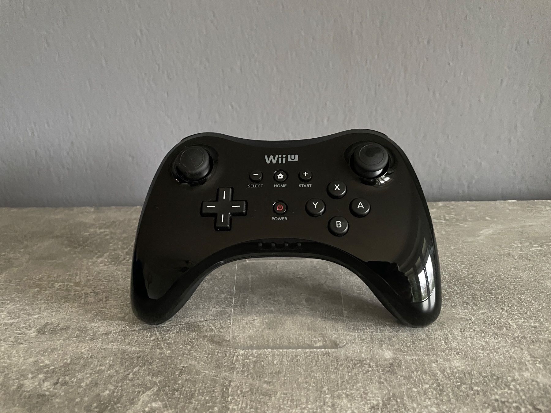 Nintendo Controller: Wii U Pro Controller  *ORIGINAL* – Gebraucht aus Oberglatt ZH von NerdStore 1