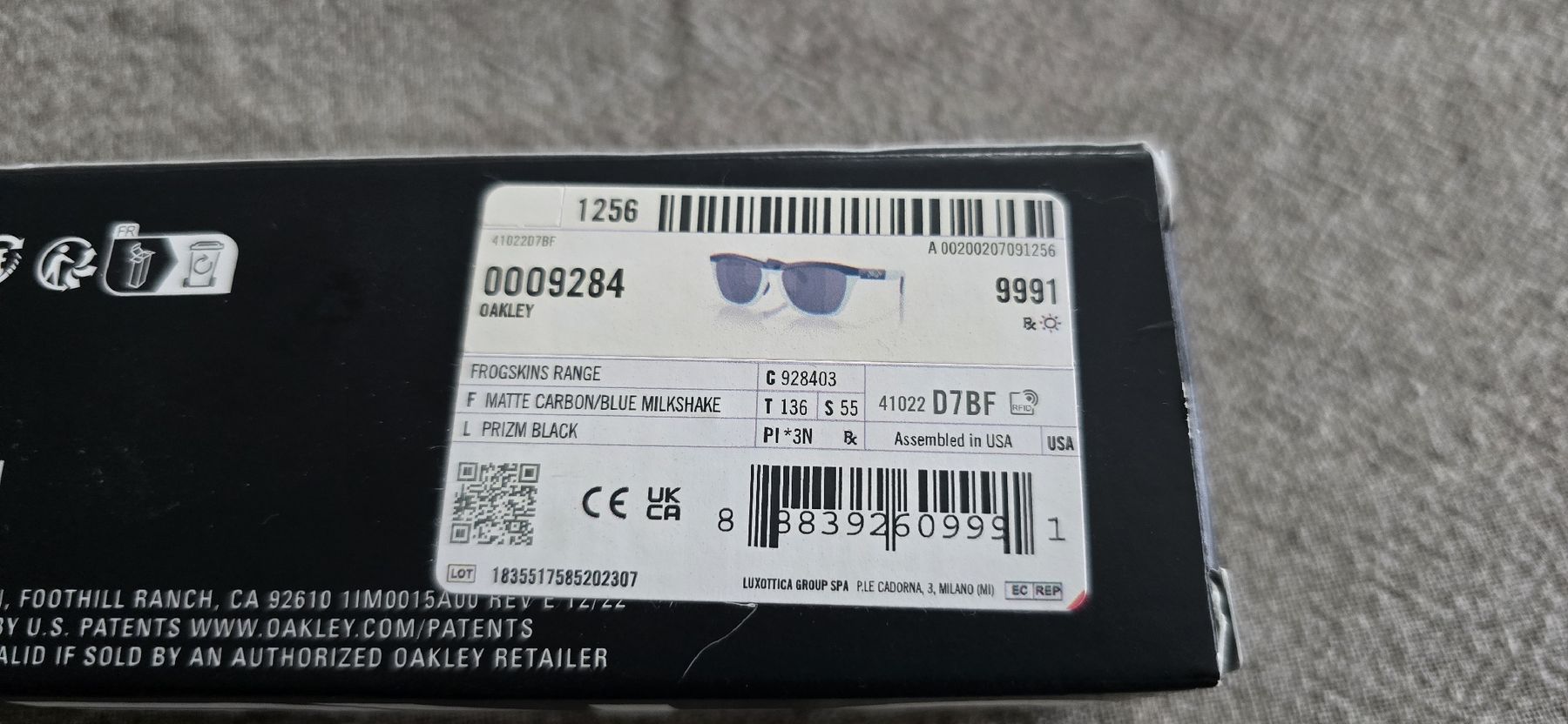 Oakley Occhiali & Lenti: Oakley Frogskins Sonnenbrille – Nuovo e nell'imballaggio originale da Möriken AG venduto da MedicineHat 1