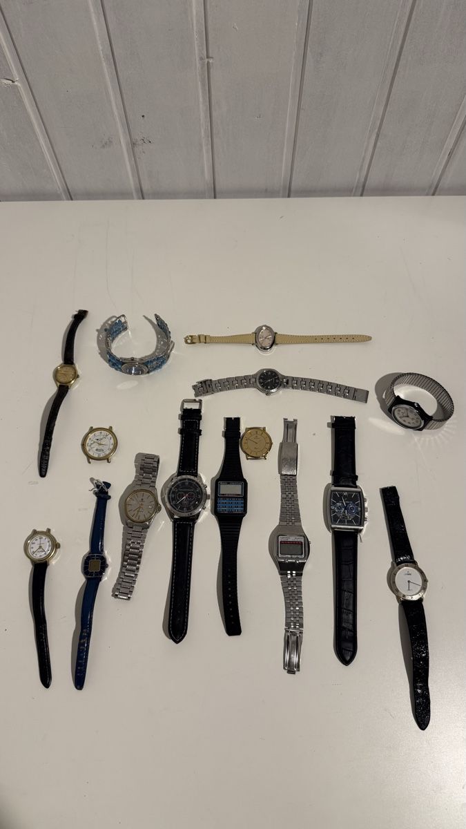 Orologi: 15 Armband Uhren  – Difettoso da Däniken SO venduto da sunnyresales