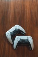 2 Manettes PS5 (1 Neuve scellée + 1 Modifiée Clicky eXtremeR