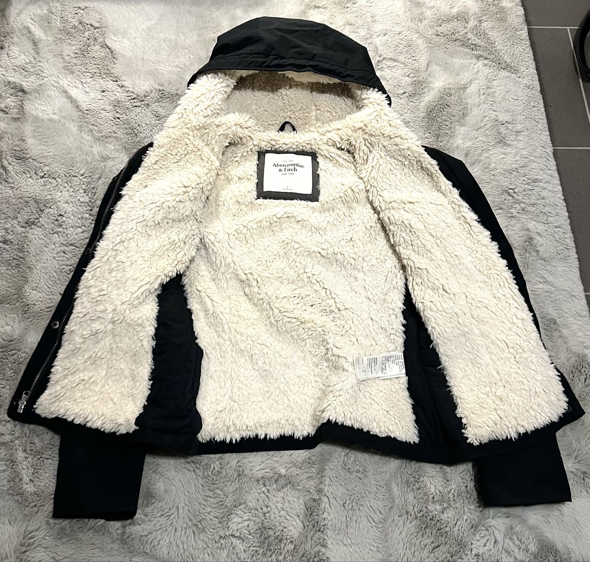 Abercrombie Giacche: Abercrombie & Fitch Jacke – Usato da Muotathal venduto da lil_pq5n 1