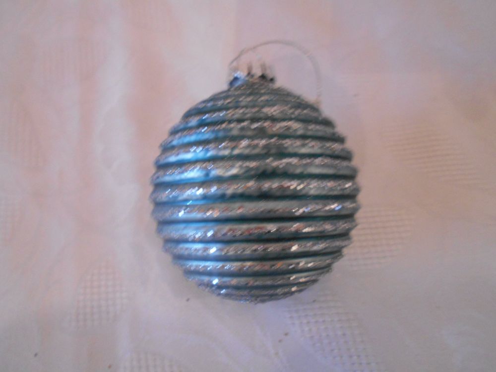 neue Christbaumkugeln ( Durchmesser 8 cm ) Kaufen auf Ricardo