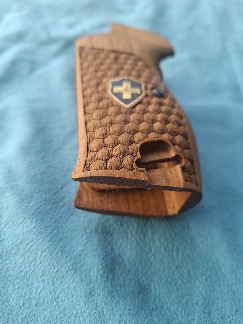 Articoli in legno: Nussbaum Griffschalen für die Sig P210 – Nuovo (secondo la descrizione) da Rothrist venduto da griffe 3
