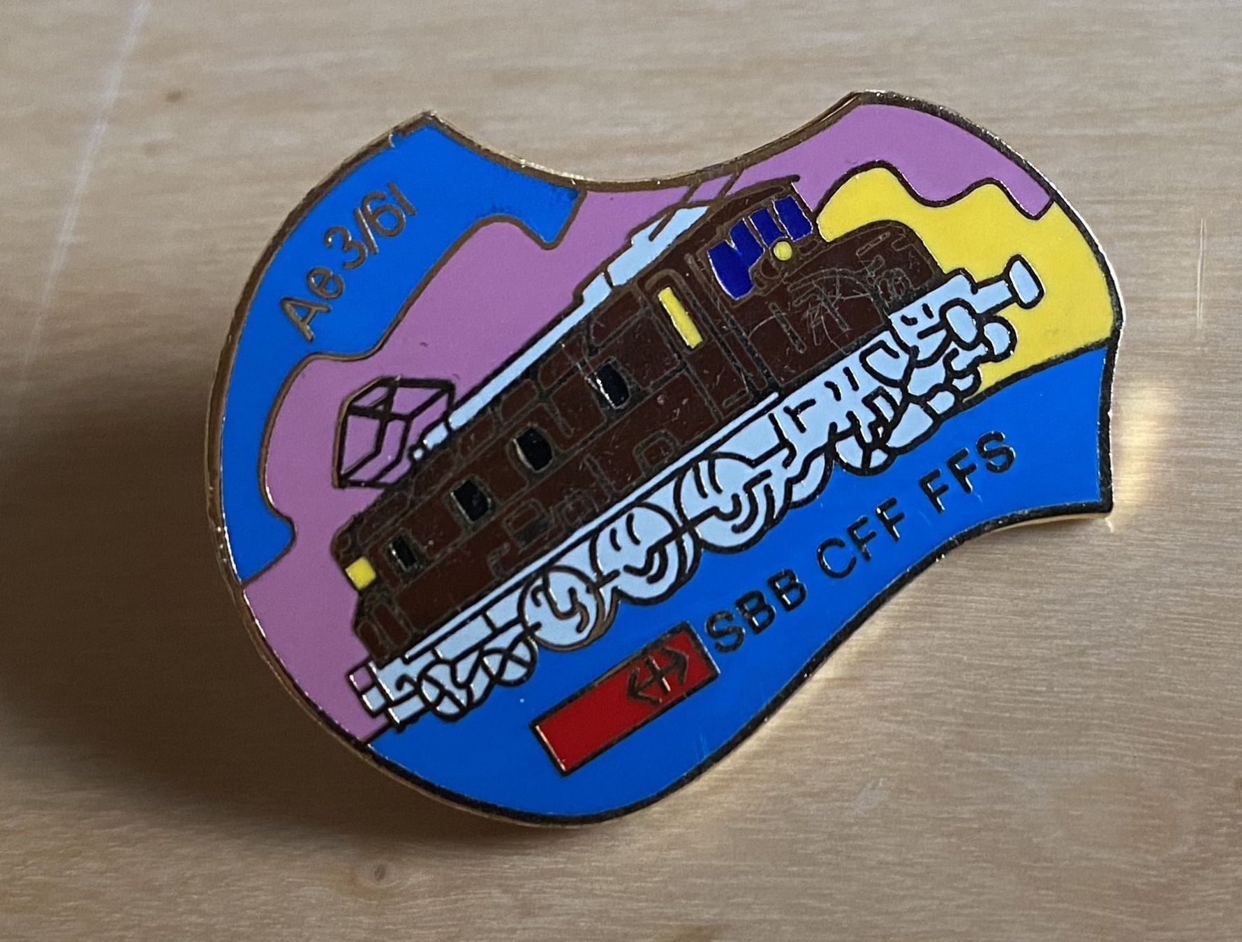 SBB/CFF/FFS Placchette & Badge: 5 schöne SBB-Pins – Nuovo (secondo la descrizione) da deitingen venduto da popcorn02 2