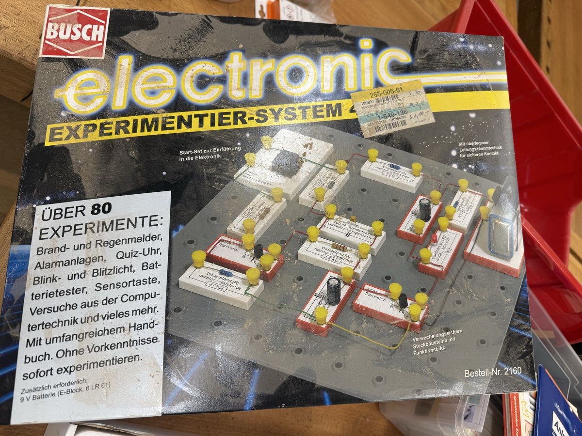 Kit di costruzioni: Système d'expérimentation électronique BUSCH 2160 bon état – Usato da Chexbres venduto da rochecolombe