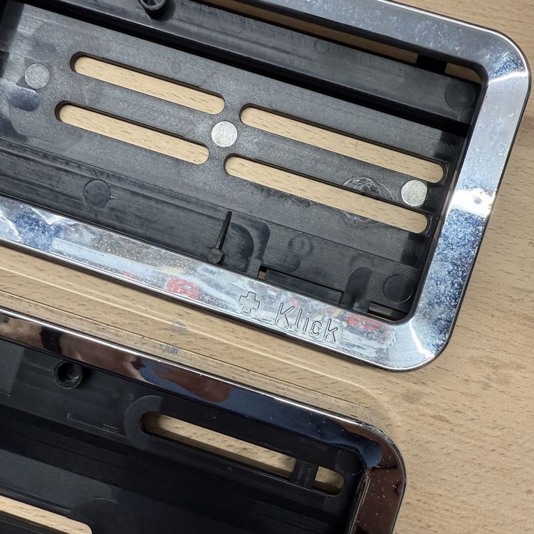 Swiss Klick Kennzeichenhalter Chrom, hinten für Hochformat 3