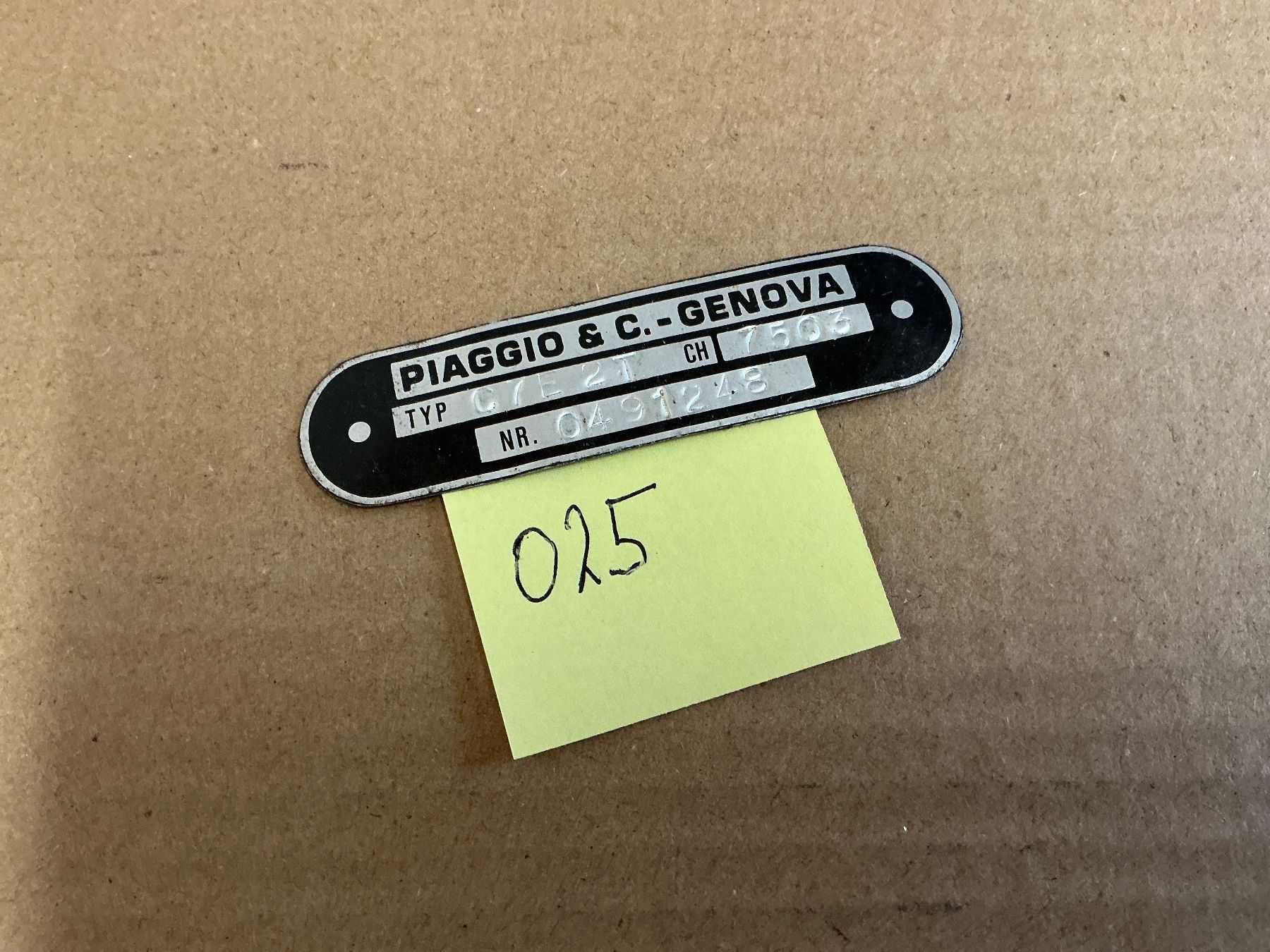 Piaggio Ecriteaux: Typenschild Piaggio CH7503 – D'occasion à Münsingen par ern_jth9