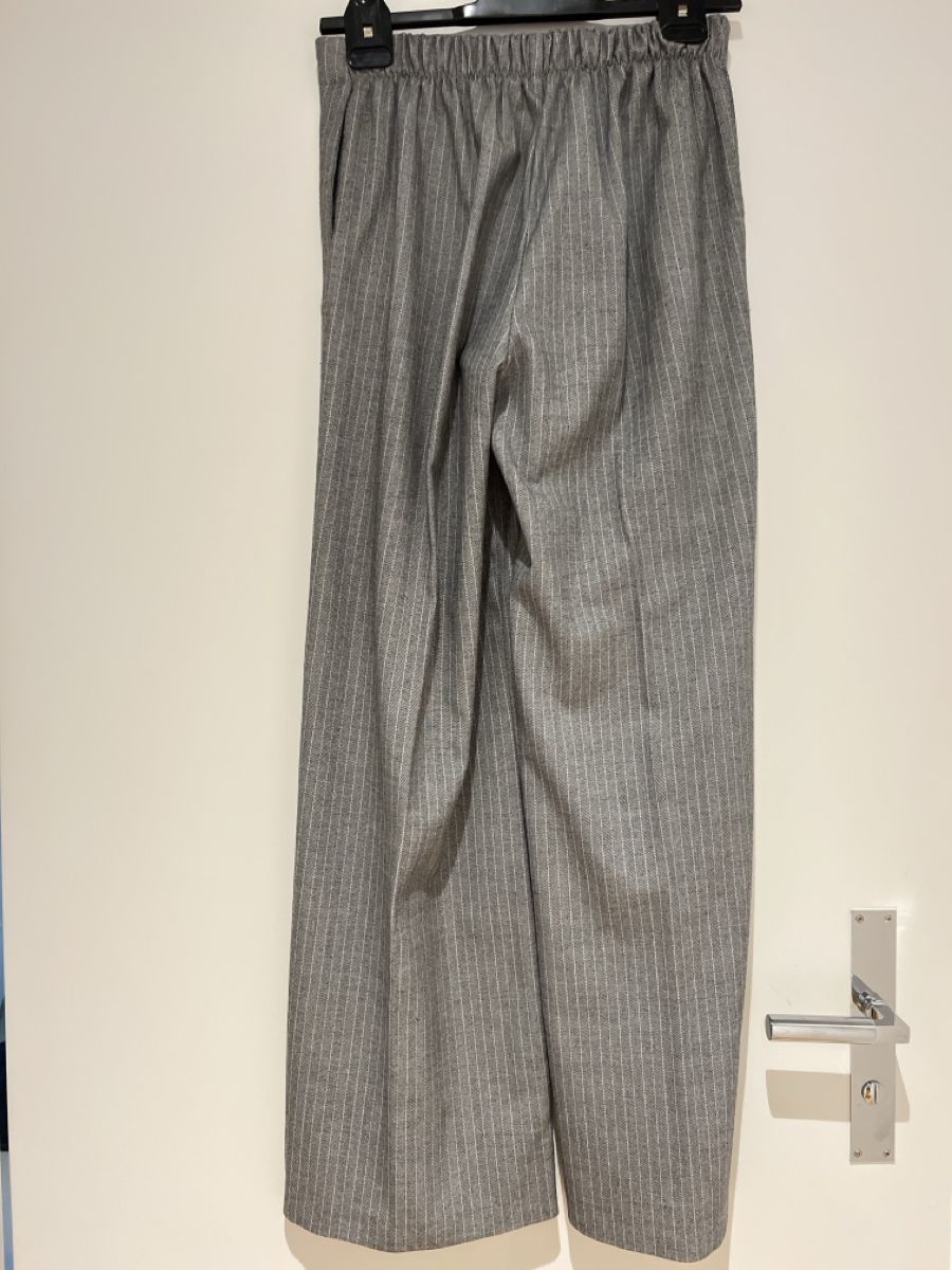 Pantaloni: Hose Nadelstreifen Gr S – Usato da schaan venduto da Ak9jg8 2