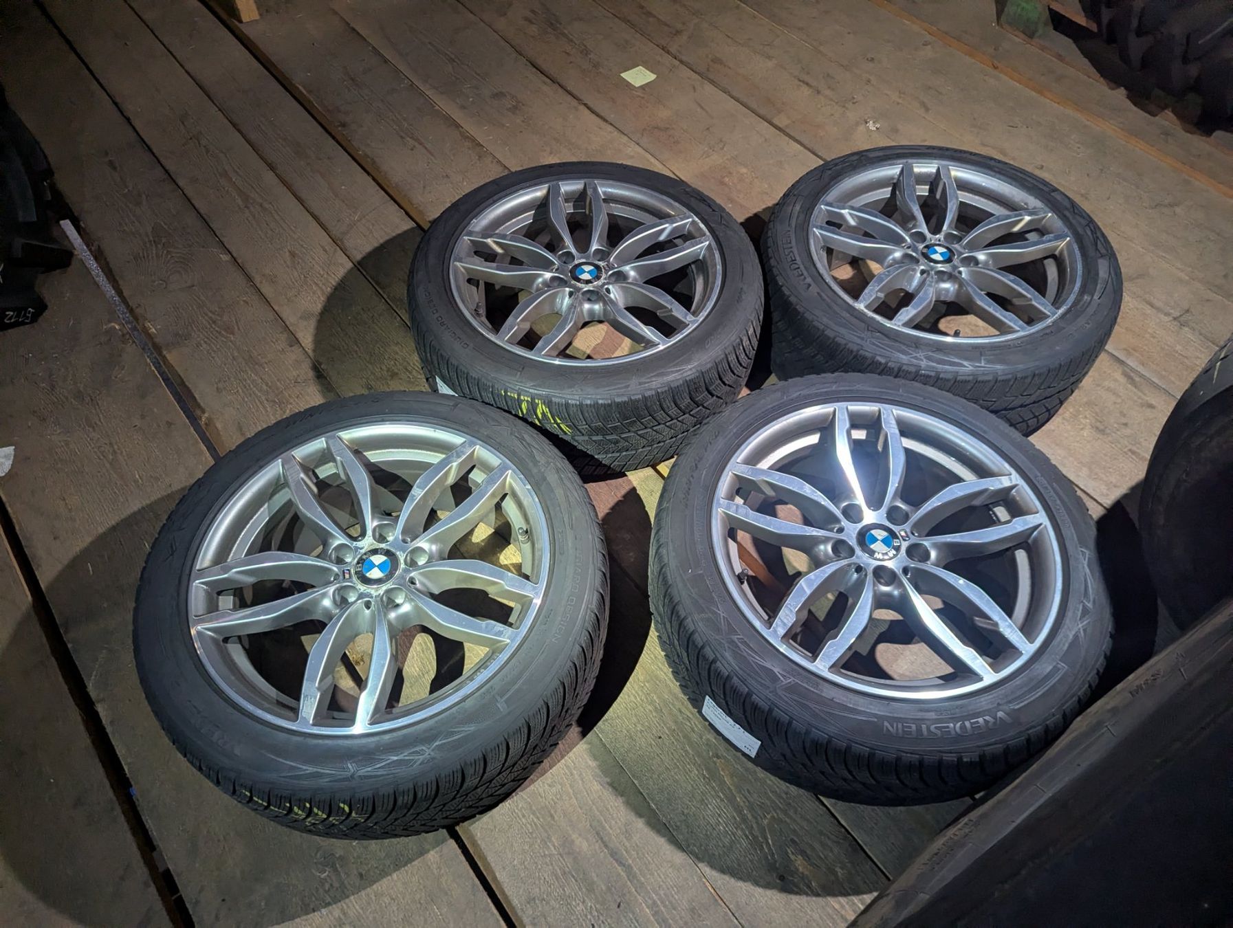BMW Pneumatici & Ruote complete: BMW 19" Winterräder 6mm – Usato da Aarberg venduto da KreuzFahrzeugcenter