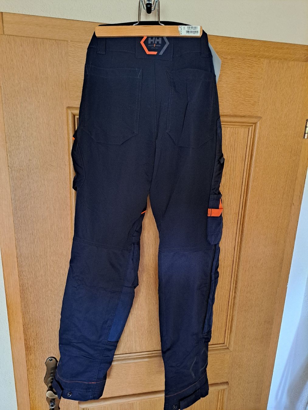 Helly Hansen Hosen: Neue  Helly Hansen Arbeitshose, Größe 44 – Neu und originalverpackt aus Morens FR von Kiscica 2