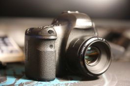 Canon EOS 6D + EF 50mm 1.8 II Top Zustand 13’562 Ausl.