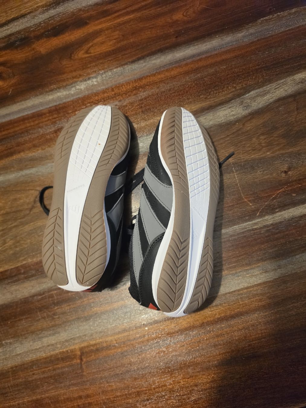 Adidas Scarpe da uomo: Adidas Predator Hallenschuh – Usato da Langnau im Emmental venduto da Ramona910 3