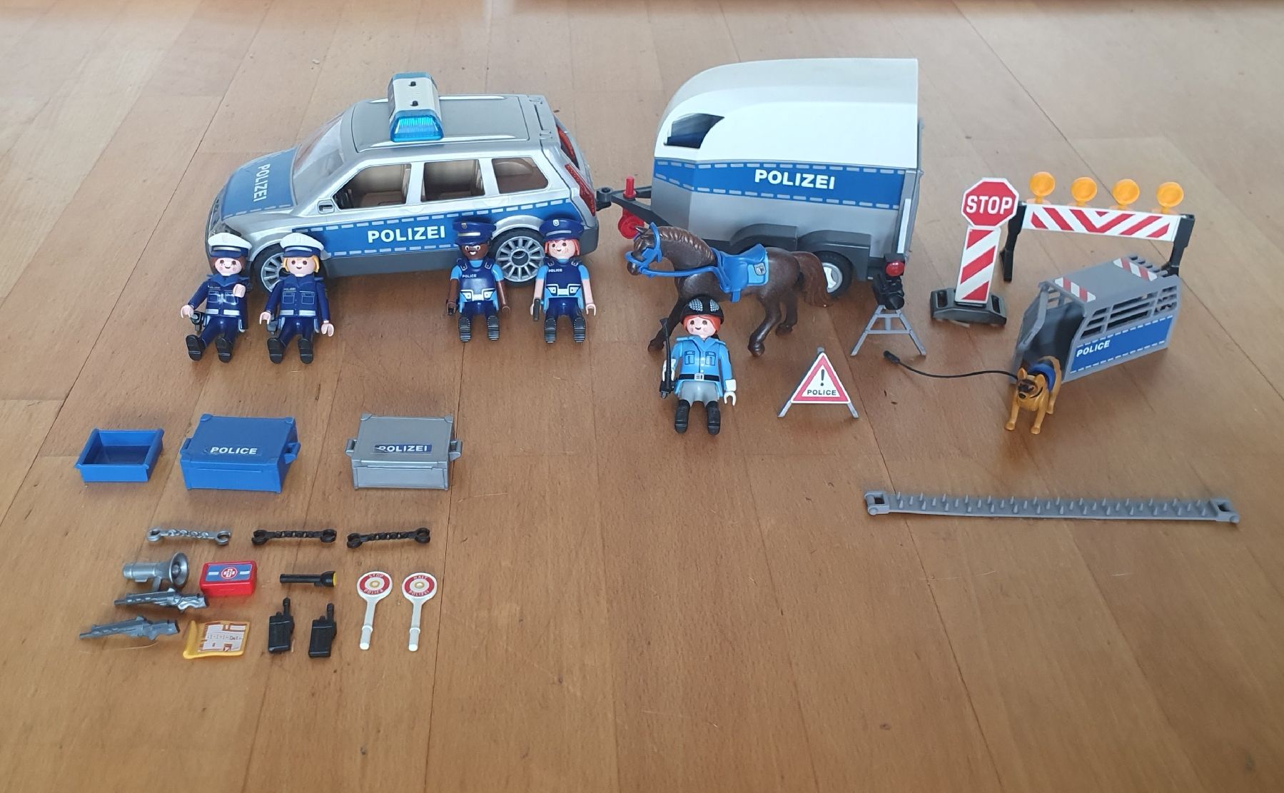 Playmobil Giocattoli: Playmobil Konvolut Sammlung Boot Seilbahn Polizei Eiswagen – Usato da Hünibach venduto da tommy_gunn 6