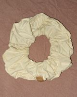 Pflanzen gefärbtes Scrunchies 