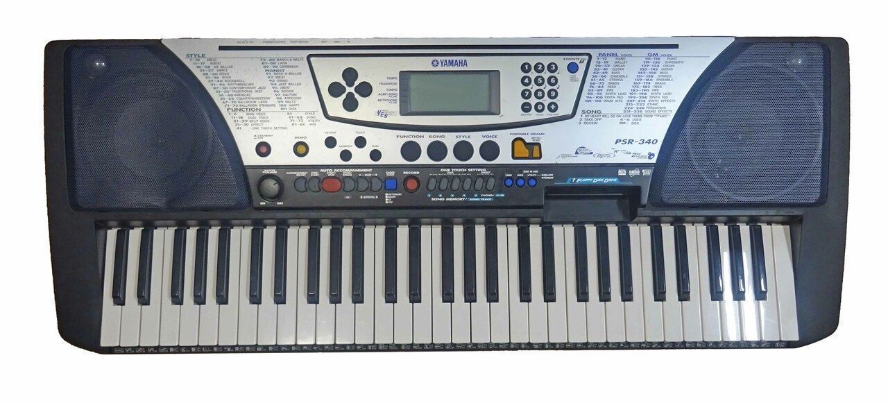 Yamaha Strumenti musicali: YAMAHA PSR-340 Keyboard Synthesizer – Usato da Zürich venduto da pub_rt9x 1