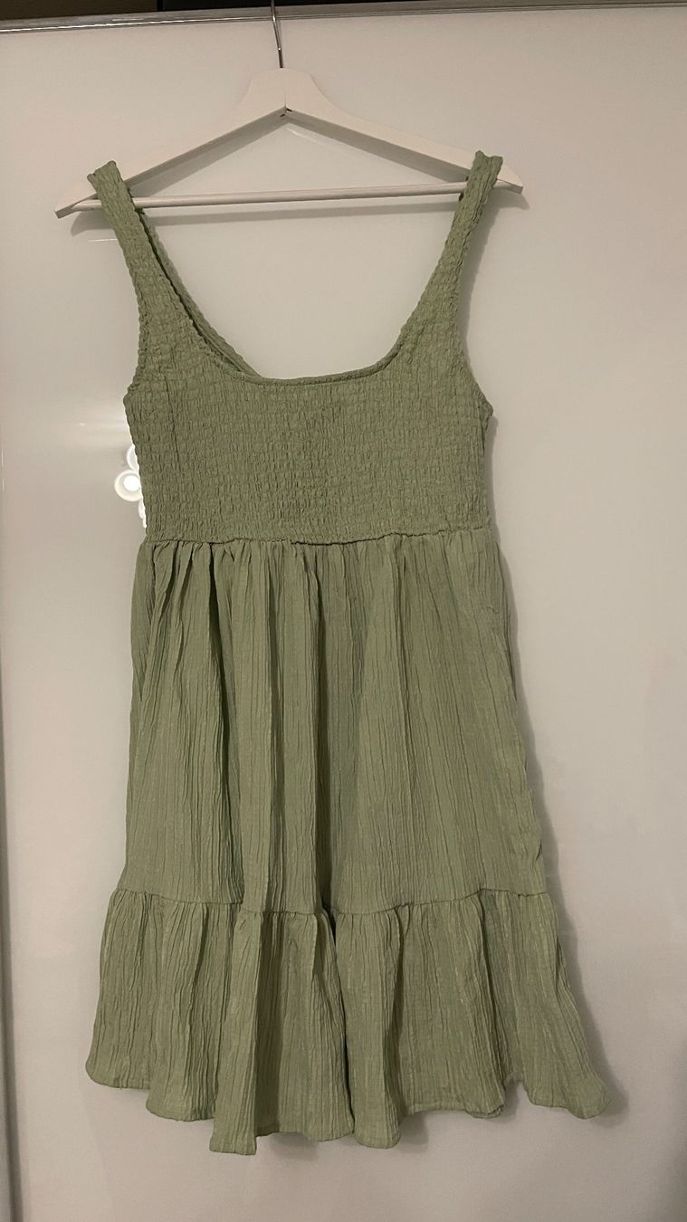 Asos Kleider: Sommerkleid Grün von ASOS – Neu (gemäss Beschreibung) aus Lausen von sim_hgp6