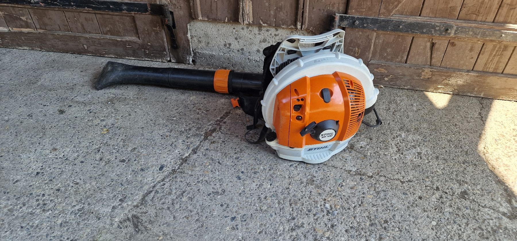 Stihl Aspirateurs & souffleurs à feuilles: Stihl BR700 Laubbläser  – D'occasion à Tagelswangen par Axel_36