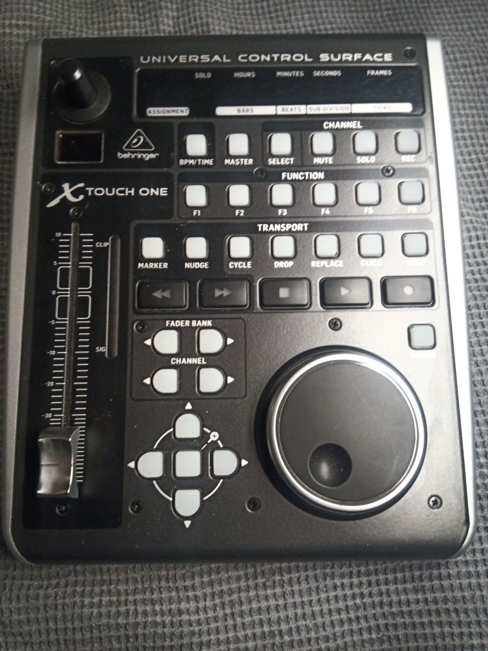 Behringer Mischpulte: Behringer X-Touch One DAW-Controller – Gebraucht aus Malters von holozaenx