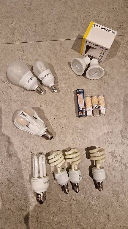 Lampen: Diverse Leuchtmittel – Gebraucht aus Weinfelden von Imjatse