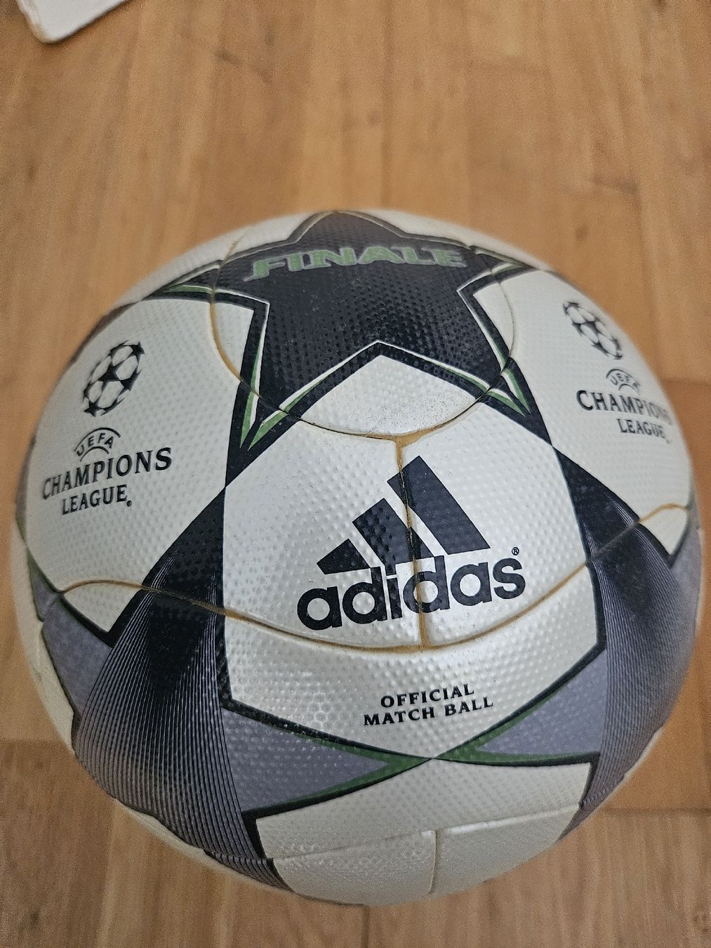 Adidas Palloni: Adidas Champions League Matchball – Difettoso da Emmenbrücke venduto da TopGato 1