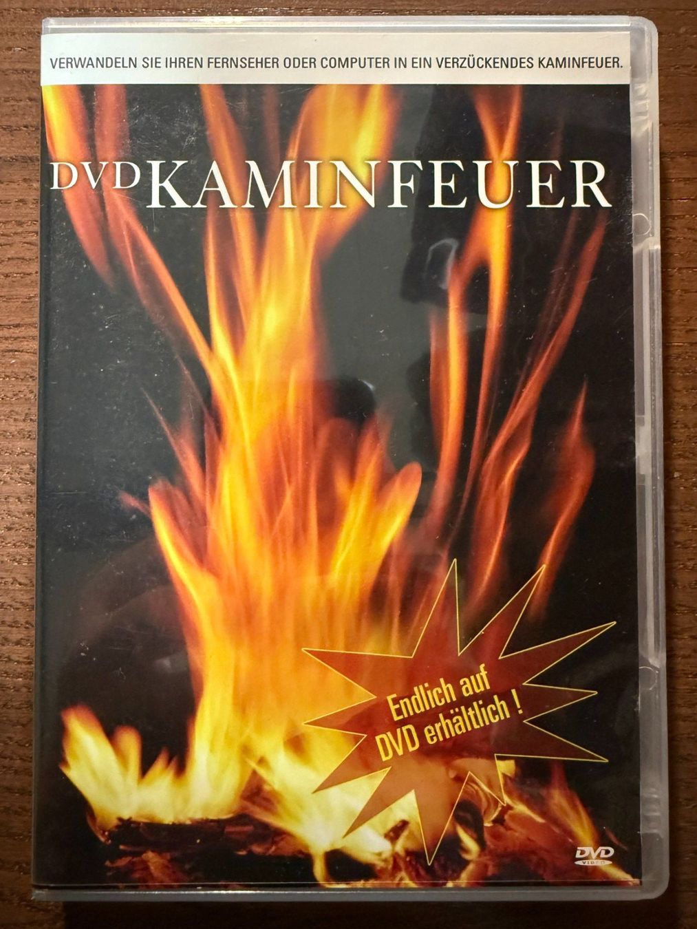 Tutti i DVDs: Kaminfeuer – Usato da Zürich venduto da FilmFreunde