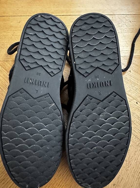 Damenschuhe: INUIKII 38 black  – Gebraucht aus Muralto von bma_28rb 1