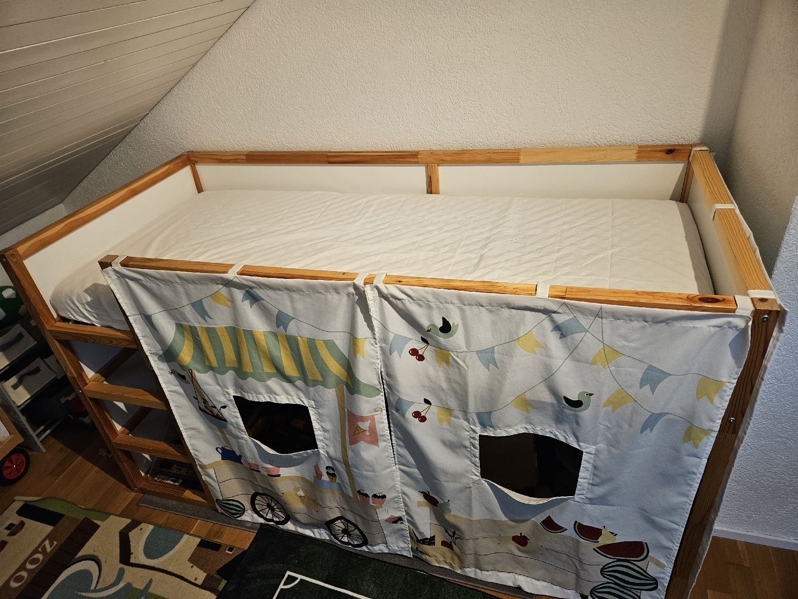 Ikea Letti: Kinderbett (Hochbett) – Usato da Gossau SG venduto da San-Galler-27 1
