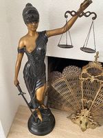 Grosse Bronzeskulptur "Justizia"