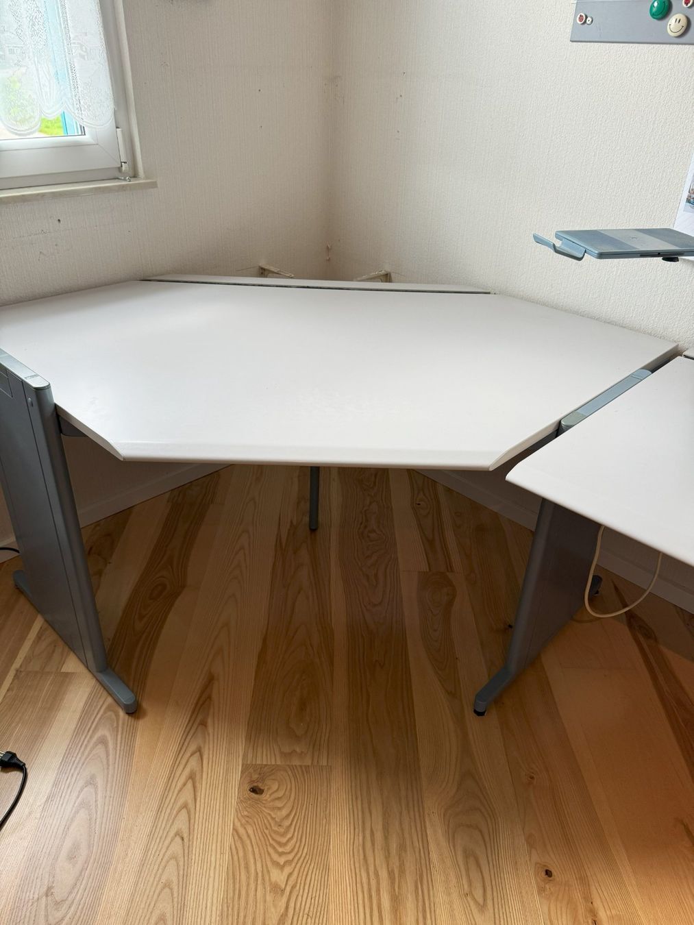 Lista Scrivanie: Bürotisch – Usato da Winterthur venduto da alb_f9j5 2