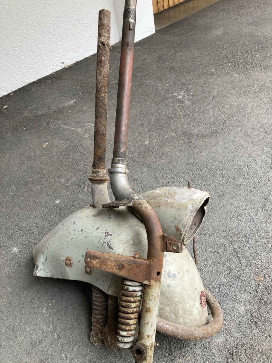 Vespa Alle Rollerersatzteile: Vespa Faro Basso Gabel Alu – Gebraucht aus Domat/Ems von Felbe