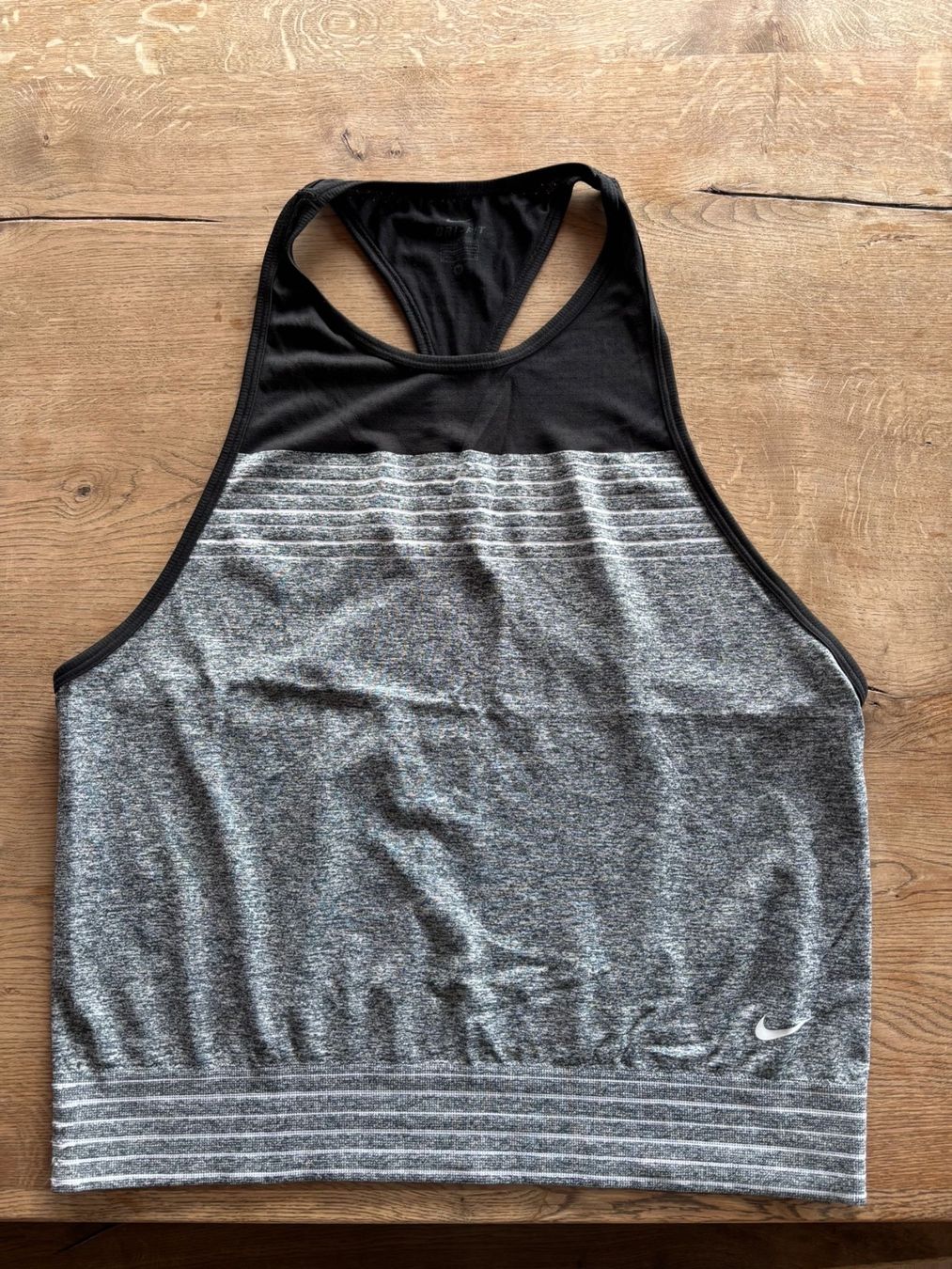 Nike Top: Top Nike taille M – Usato da Matran venduto da BeMaLe