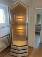 Elegante Vitrine mit Spiegelglas – Blickfang für Ihr Zuhause