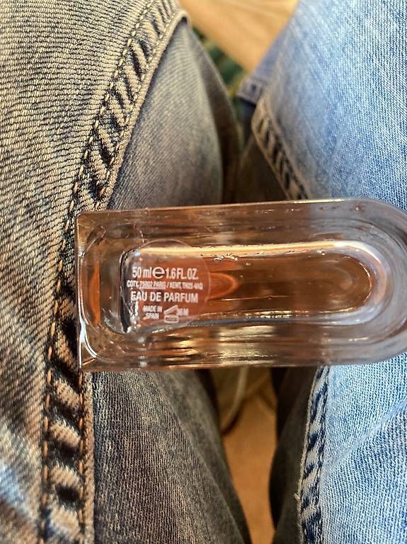 Parfum & Eau de Toilette: Parfum  – Gebraucht aus Wichtrach von Gregthecat