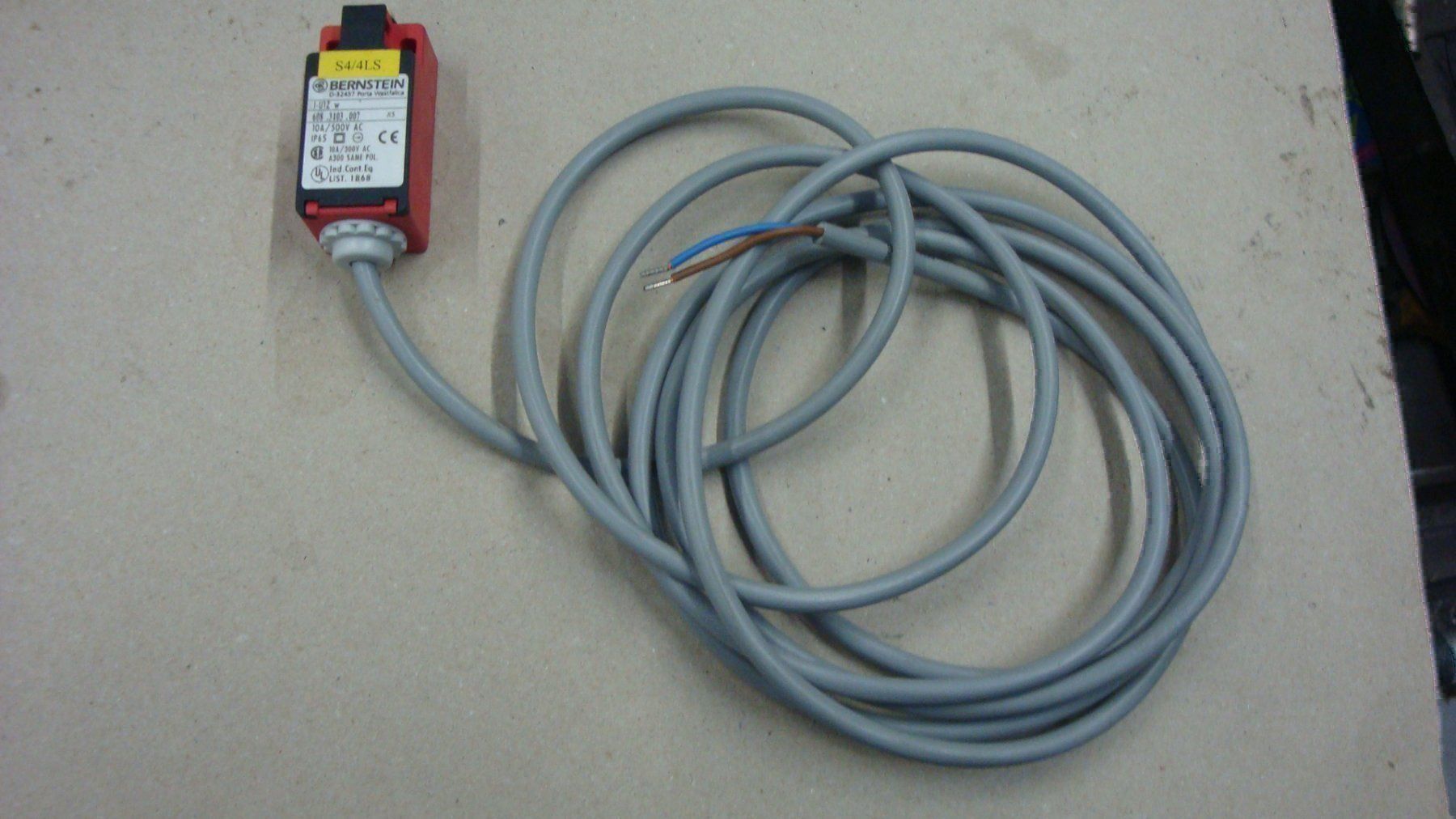 Tutte le macchine: Schalter mit 3Meter Anschlusskabel – Nuovo (secondo la descrizione) da Gross venduto da Triumph67 3