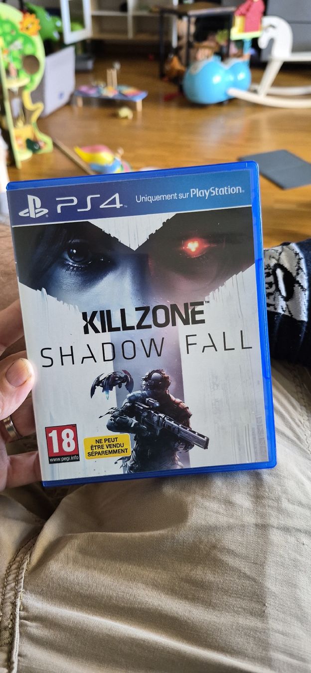 Sony Giochi: Jeu PS4 Killzone Shadow Fall  – Nuovo (secondo la descrizione) da Gland venduto da JeromeR.