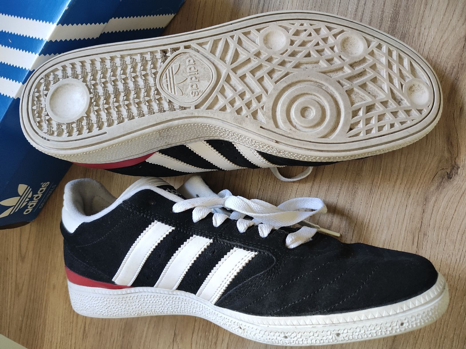 Adidas Scarpe da uomo: Adidas skateboarding Bunenitz Black size 44 – Nuovo (secondo la descrizione) da St-Gingolph venduto da Retro_seller 1