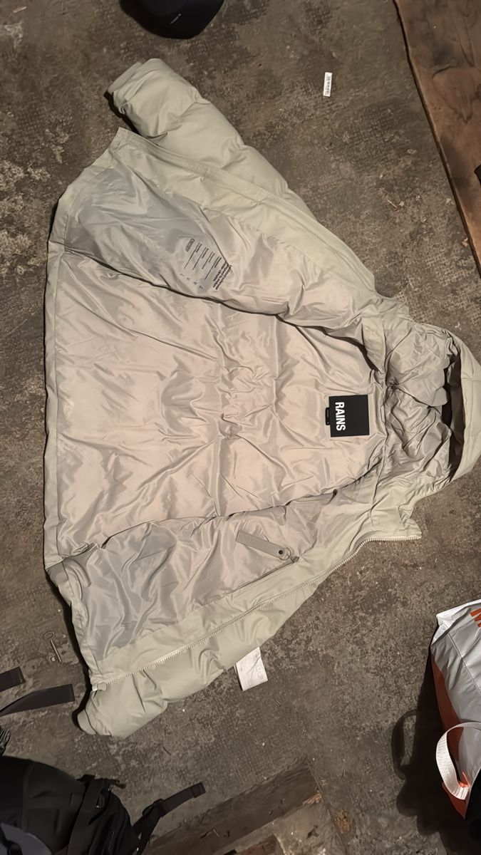 Rains Vestes: Rains Puffer Waterproof Winterjacke – Neuf (Voir description) à Basel par chi_272v
