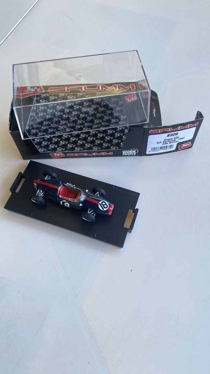 Brumm Modellini d'auto: Voiture de course de collection Brumm R320 Cooper T51 – Usato da Châtelaine venduto da yves017