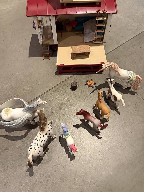 Schleich Spielzeuge: Schleich Wohnwagen – Gebraucht aus Wimmis von Glitzer-Fee1979 1