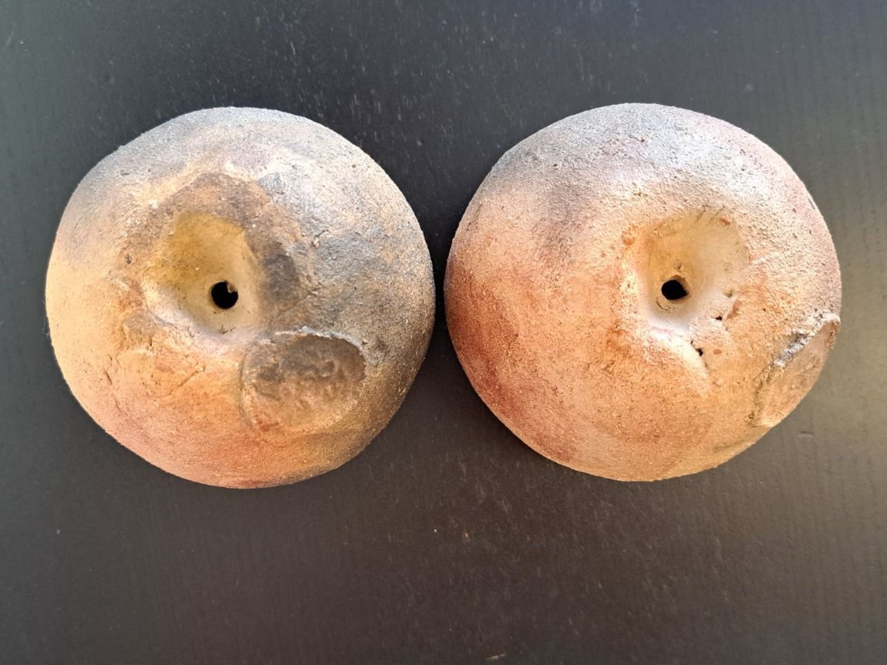Tutte le decorazioni: Keramik Äpfel Künstlerarbeit mit Stempel – Usato da Riehen venduto da Appia48 4