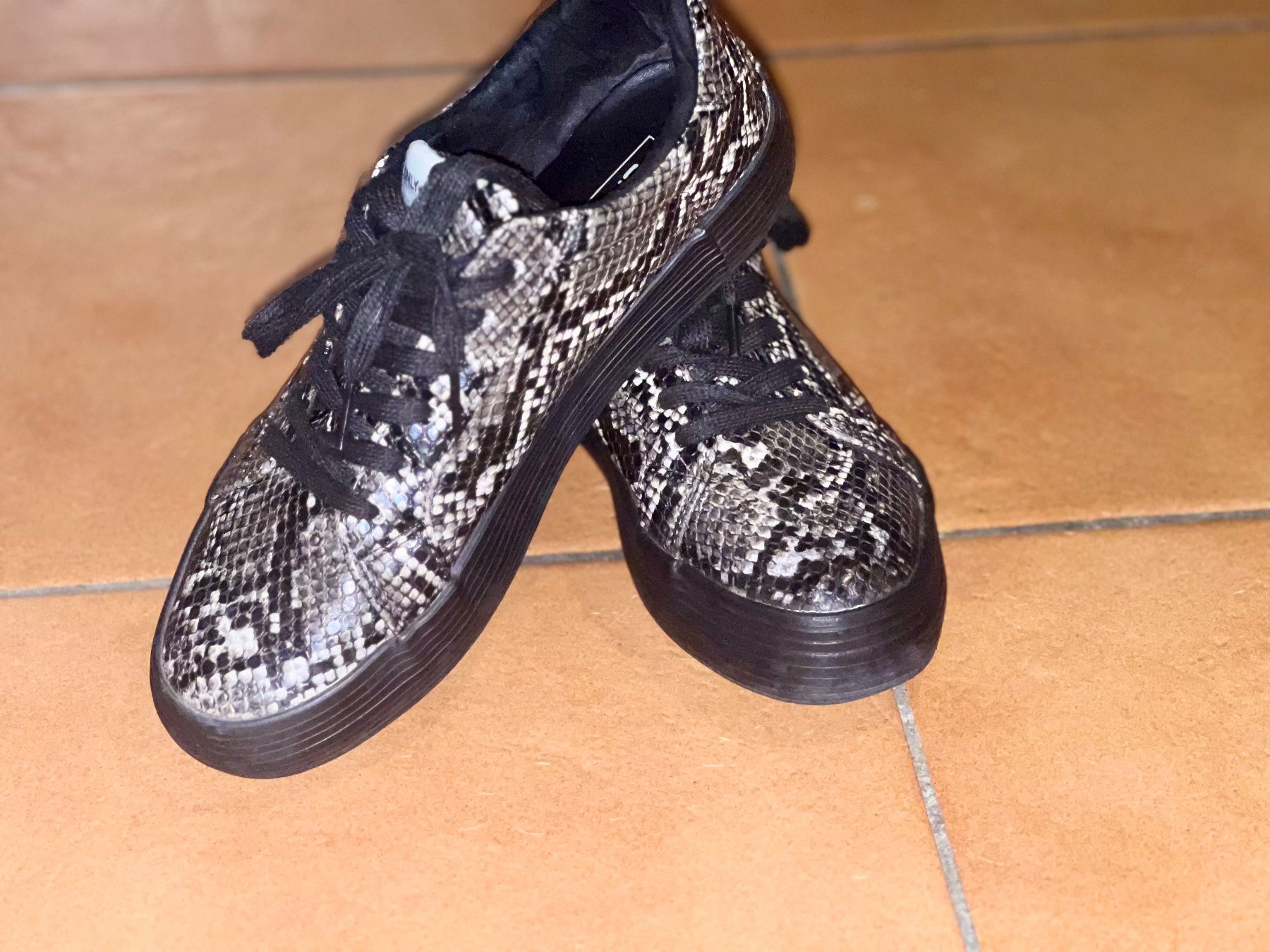 Damenschuhe: Bellissime scarpe – Gebraucht aus Bellinzona von bul_mvy5 1
