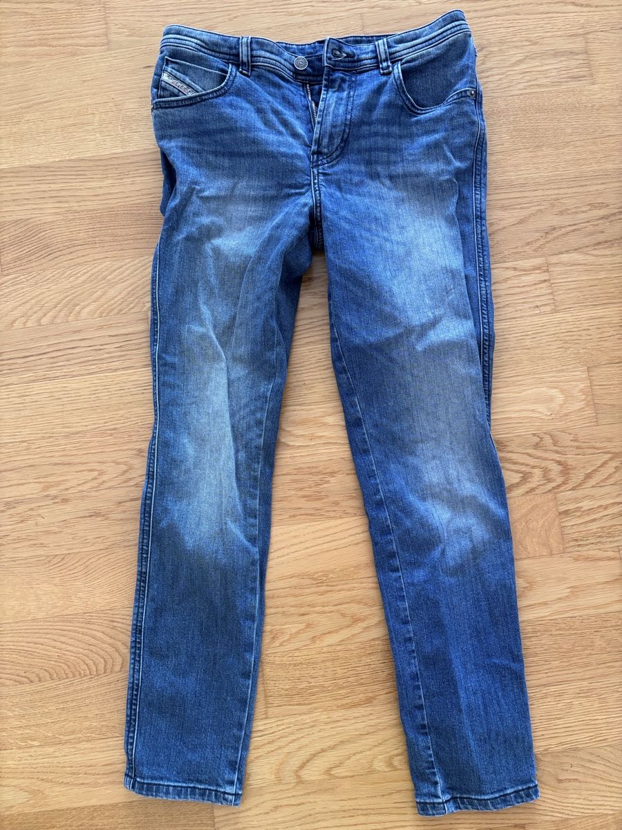 Diesel Jeans: Diesel Jeans W28 – Gebraucht aus Rüschlikon von cloudy_scotch