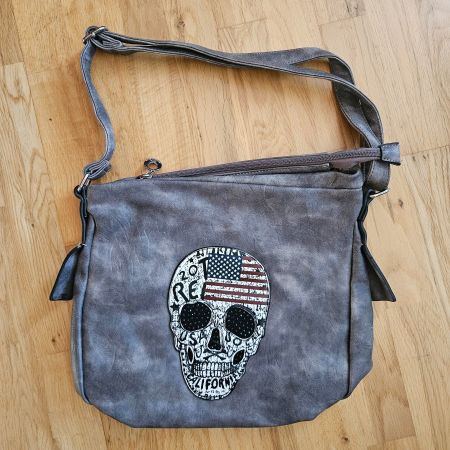 Tasche Schultertasche Damen Anthrazit mit Totenkopf Motiv