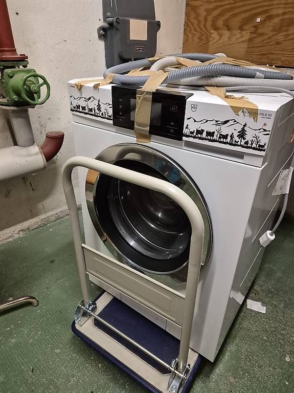 Fumetti: Machine a laver  14kilo  etat neuf  – Usato da Bôle venduto da guillou 2