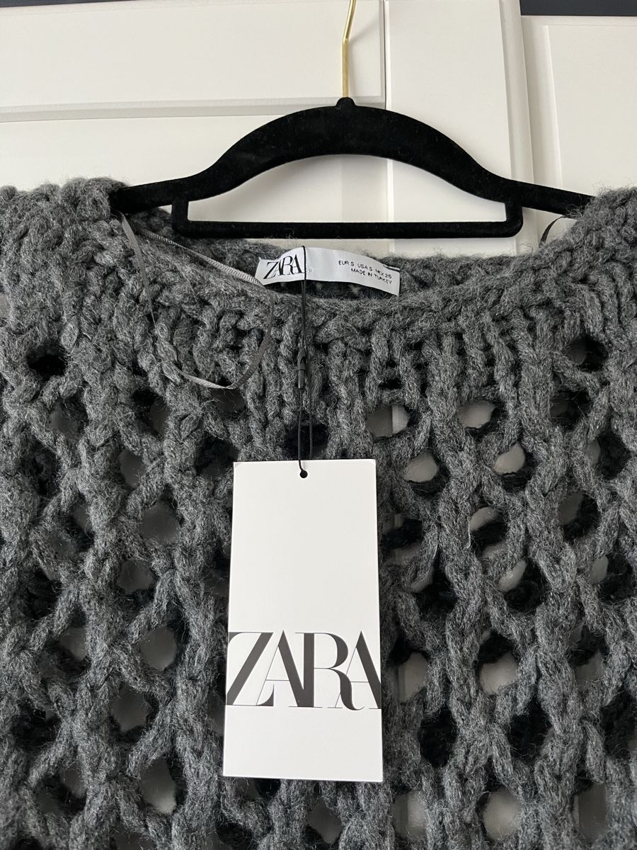 Zara Maglioni & Felpe: Pullover mit Löchern – Nuovo e nell'imballaggio originale da Allschwil venduto da eyl_bb8q 1