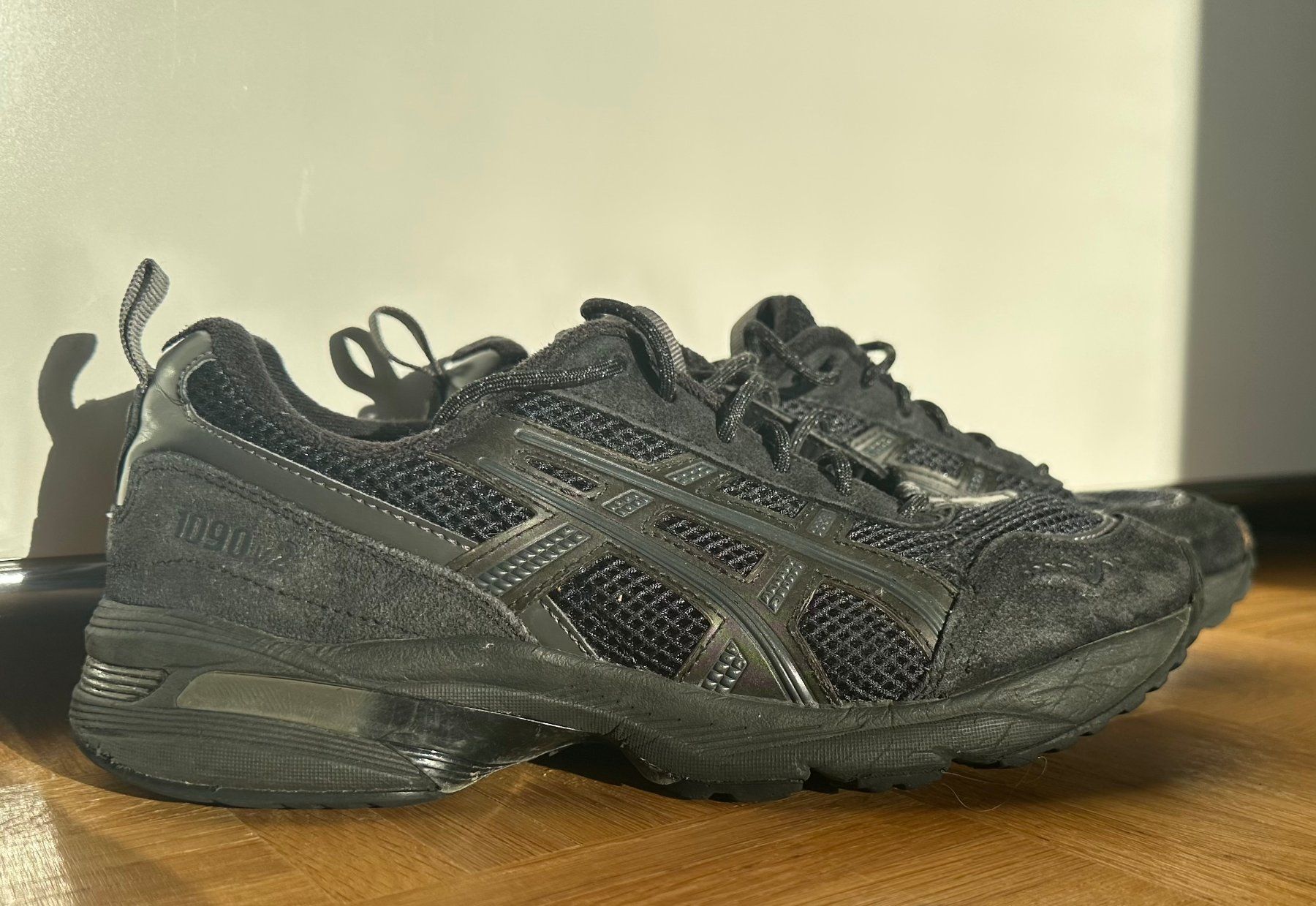 Asics Scarpe da uomo: Asics Gel 1090 V2 Sneaker Grösse 39.5 – Usato da Winterthur venduto da nelead