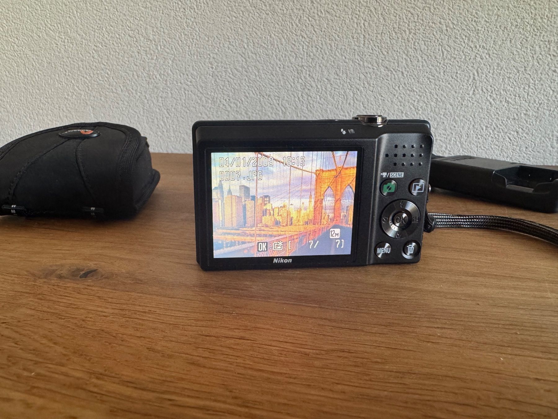 Nikon Kamera: Nikon Coolpix S570 Digital Kamera – Gebraucht aus Frauenfeld von lind11 3