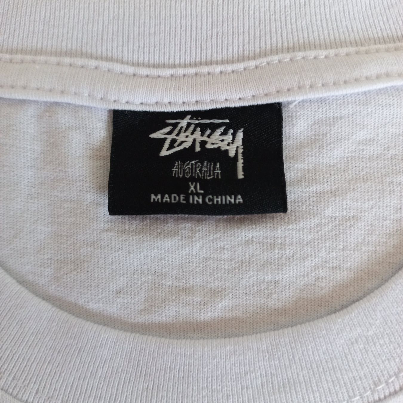 Stüssy T-shirt: Stüssy 8 Ball Tee (XL) – Nuovo e nell'imballaggio originale da Chamoson venduto da Sapoloshop 2