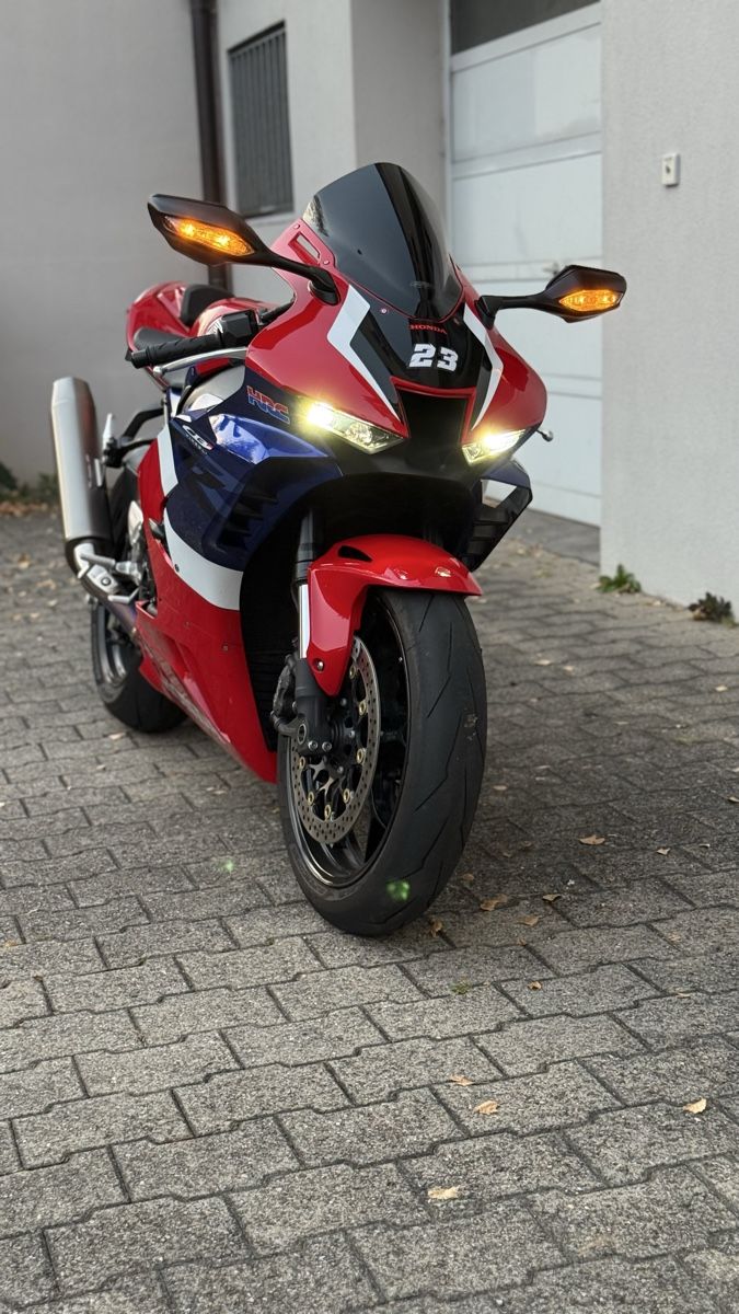 Honda Route: Honda CBR 1000RR-R – D'occasion à zürich par Boba 1