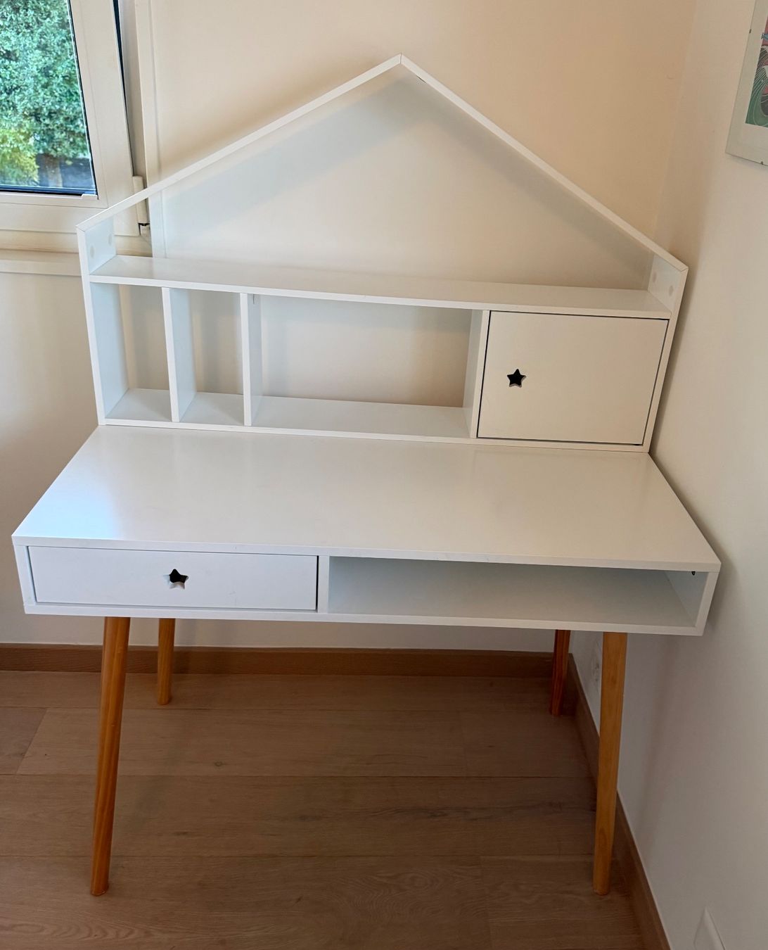 Scrivanie: Bureau pour enfant – Usato da Plan-les-Ouates venduto da jac_8n8y 1